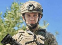 Хотів встановити прапор у селі, яке визволяли